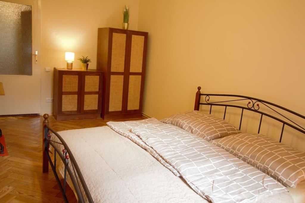 Comfort 2Bedrooms Quite Place!-Vinohrady Prag Exterior foto
